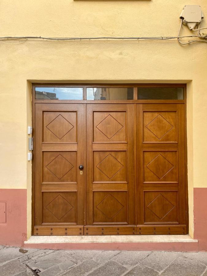 Sassari-Centro Elegante Appartamento Con Wifi E Netflix المظهر الخارجي الصورة