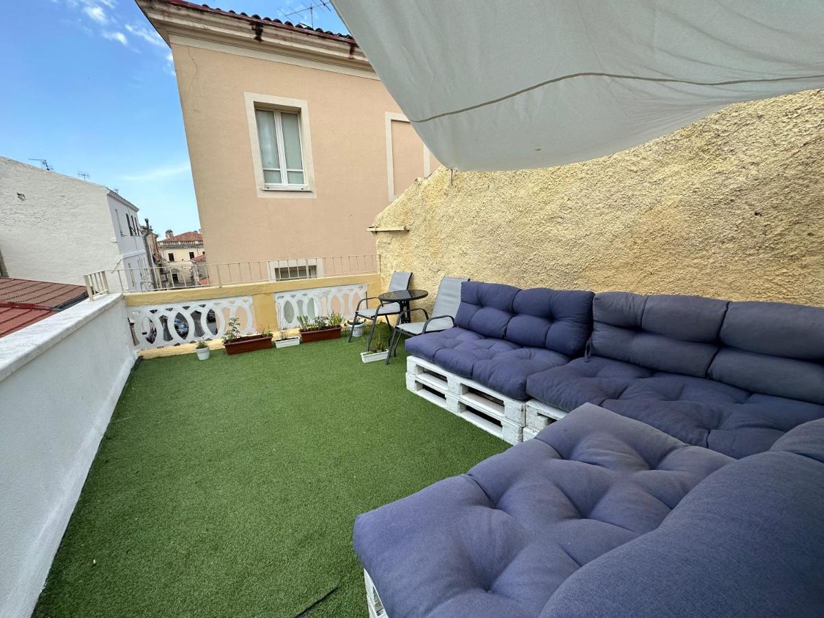 Sassari-Centro Elegante Appartamento Con Wifi E Netflix المظهر الخارجي الصورة