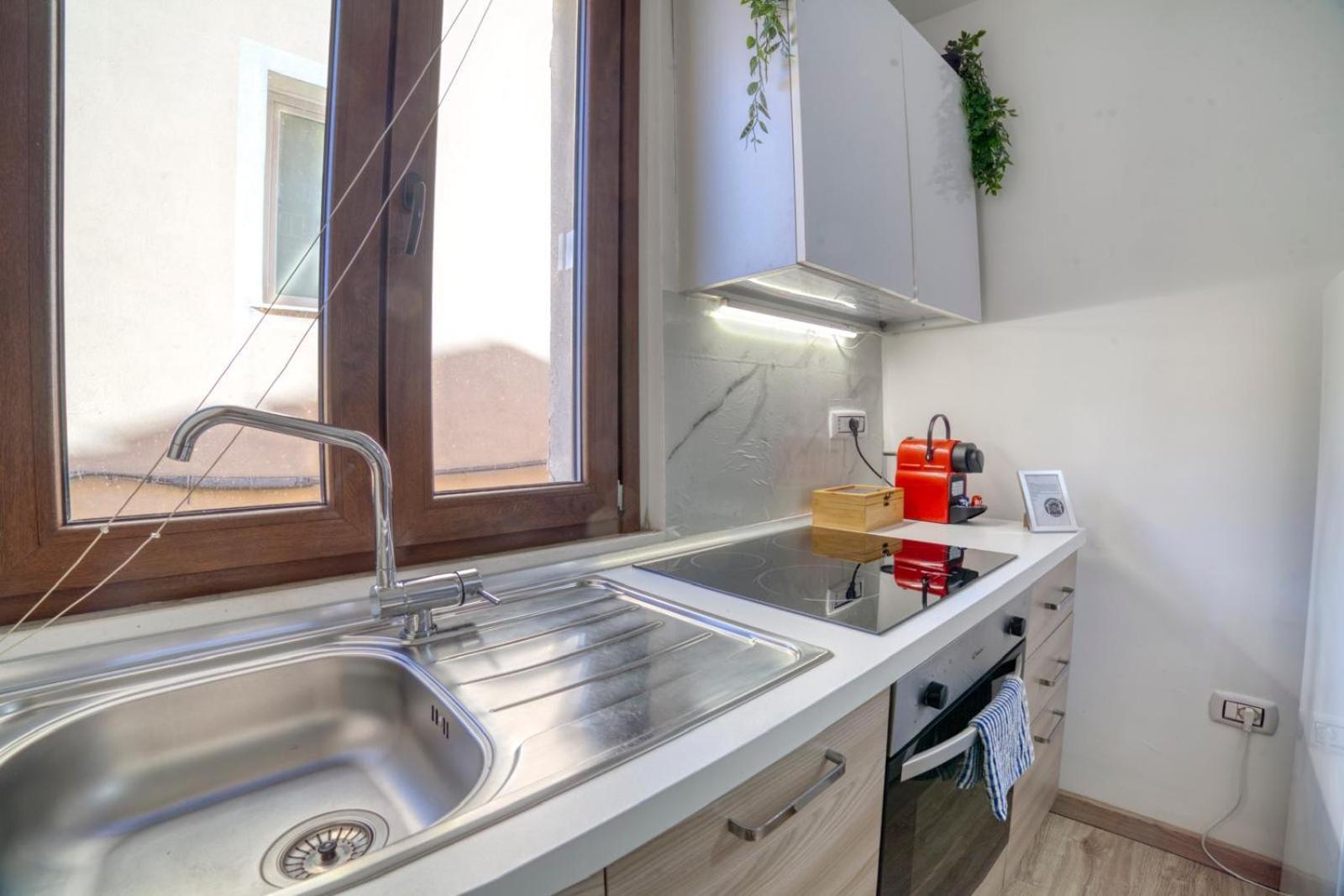 Sassari-Centro Elegante Appartamento Con Wifi E Netflix المظهر الخارجي الصورة